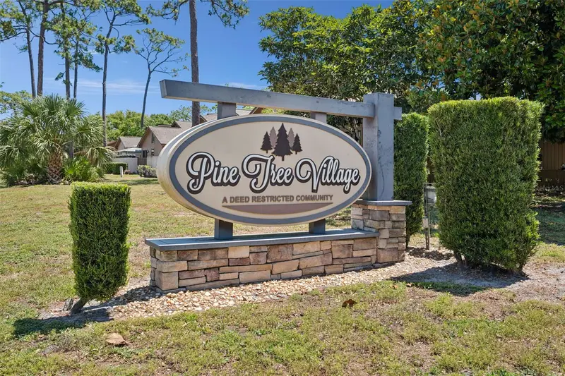 371 Pinesong Dr, FL