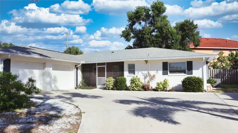 2118 Michele Dr, FL