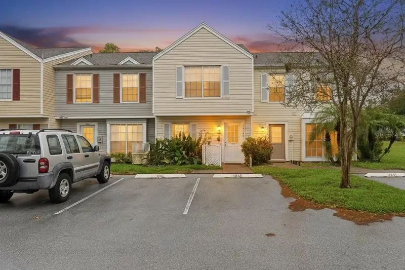 16143 Rambling Vine Dr E, FL