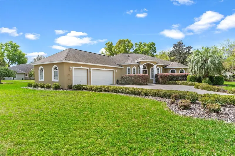 6053 Spinnaker Loop, FL