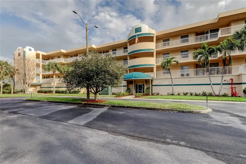 6205 Shoreline Dr #1304, FL