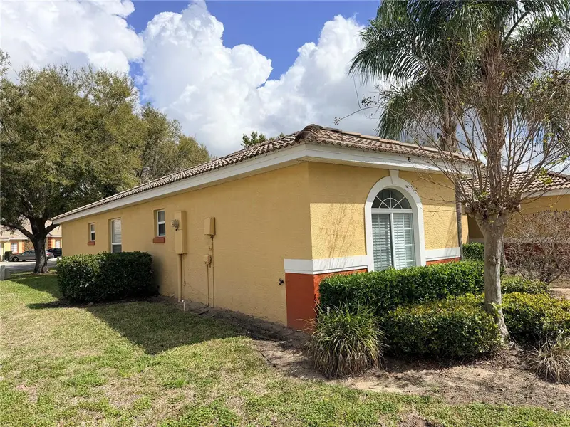 145 Ocean Bluff Dr, FL