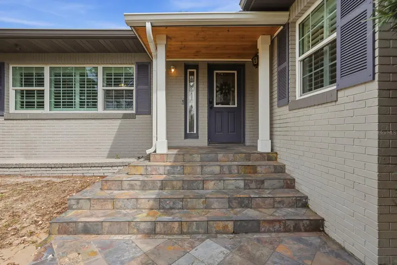 2203 S Peninsula Dr, FL
