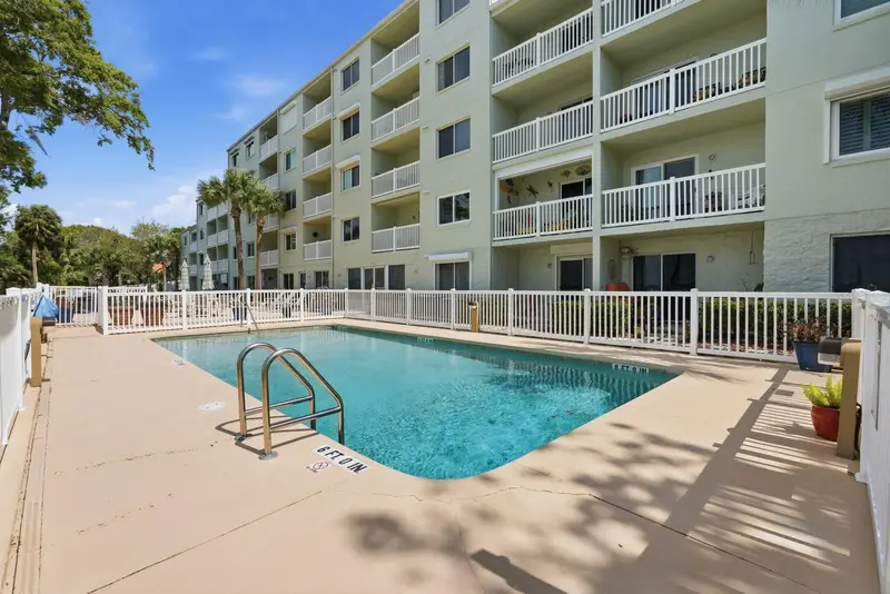711 N Halifax Ave #101, FL
