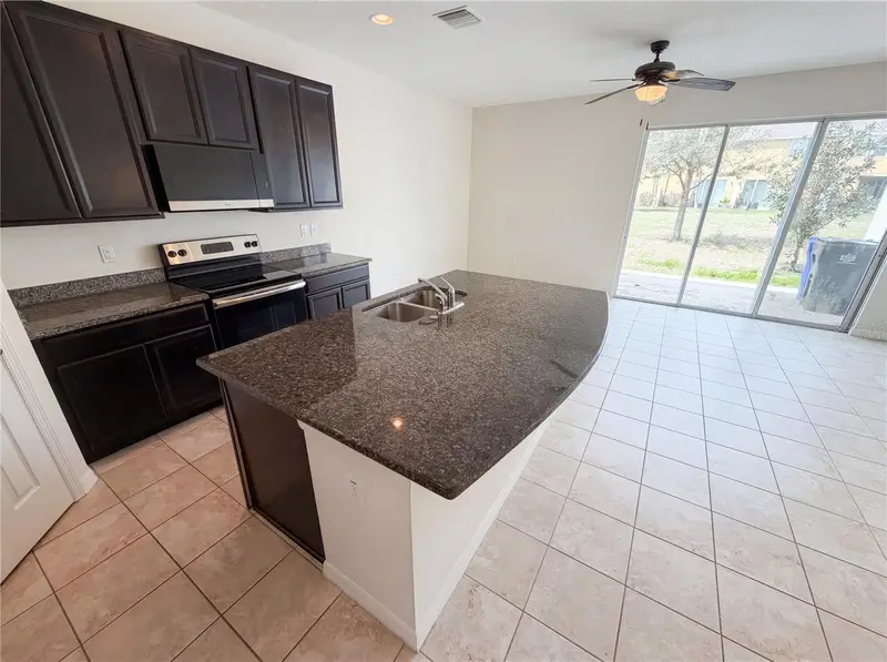 7011 Towne Lake Rd, FL