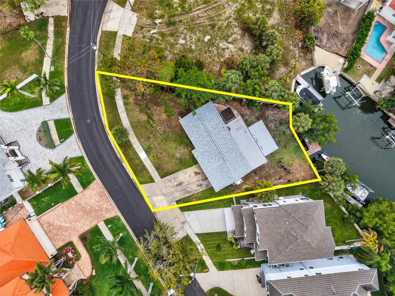 1809 Bayou Grande Blvd Ne, FL
