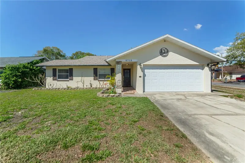 8715 Huntsman Ln, FL