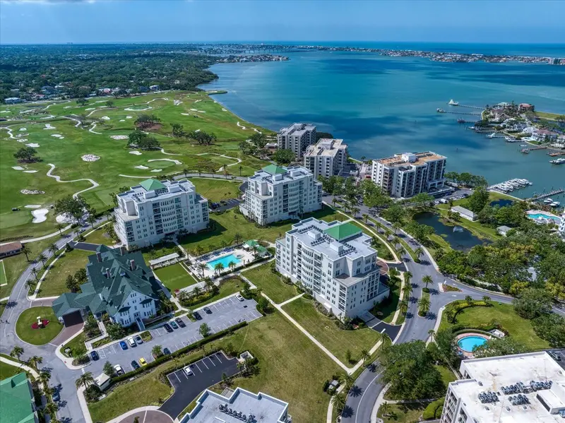 125 Belleview Blvd #302, FL