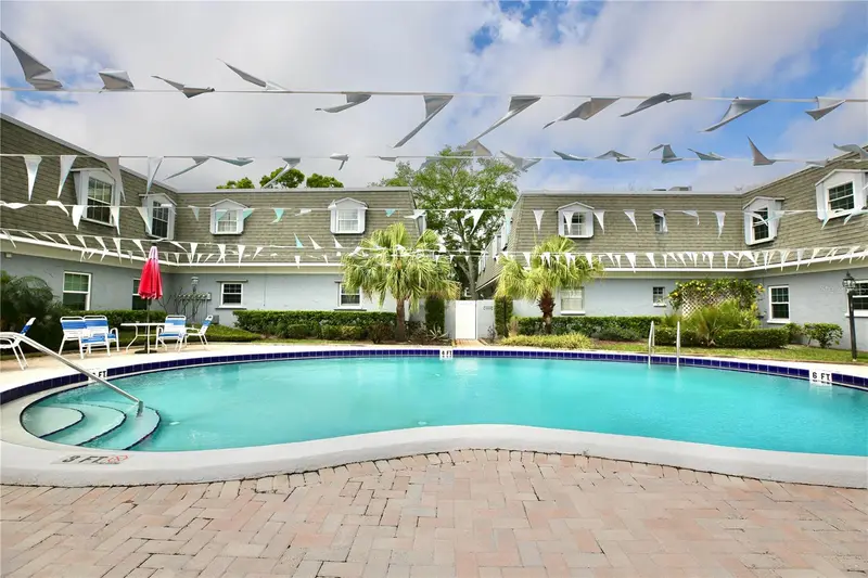 1713 Belleair Forest Dr #C, FL