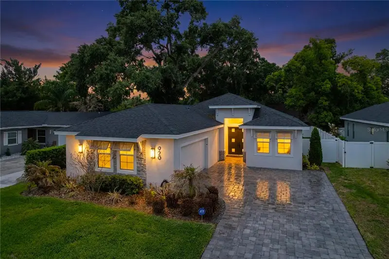 929 Clearview Ave, FL