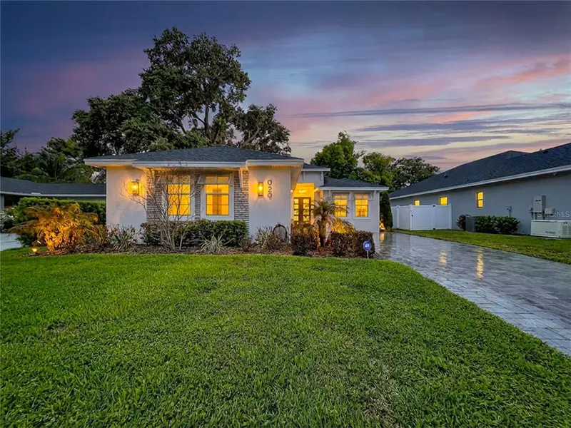 929 Clearview Ave, FL