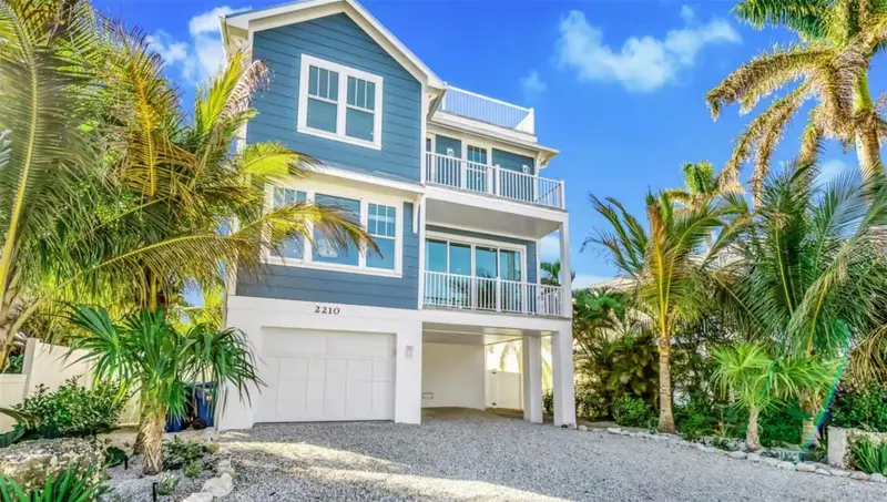 2210 Avenue A, FL
