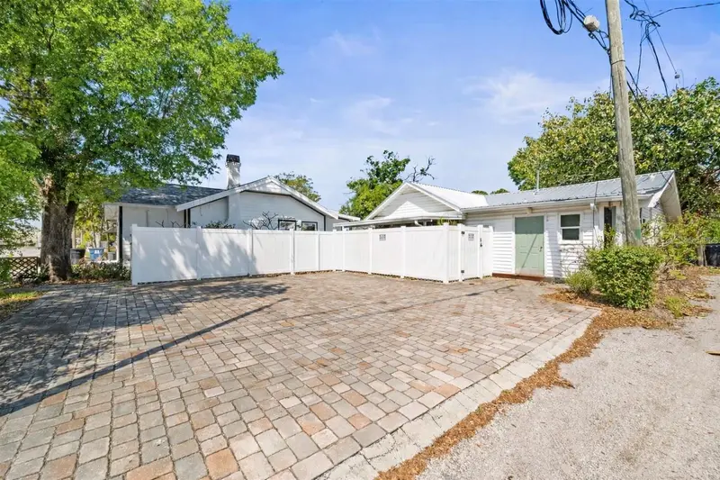 1619 7th Ave N, FL