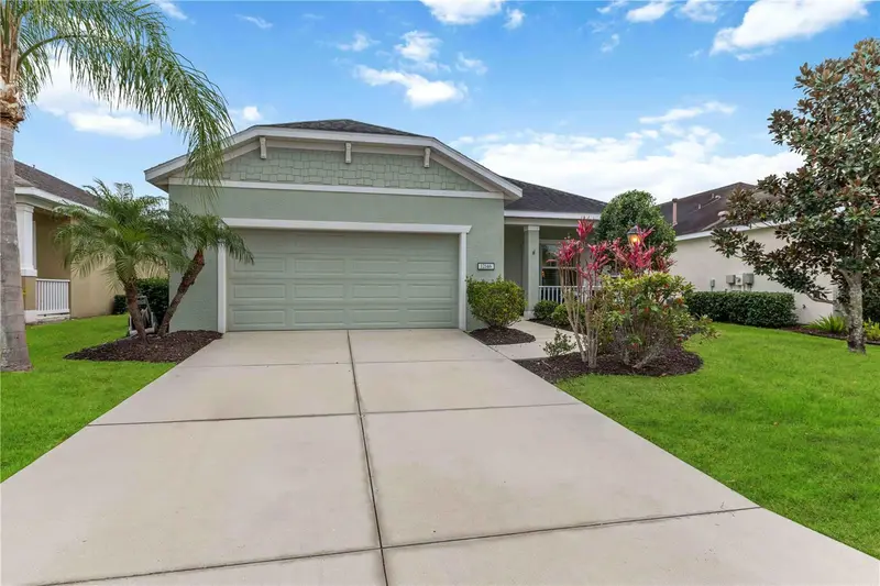 12146 Longview Lake Cir, FL