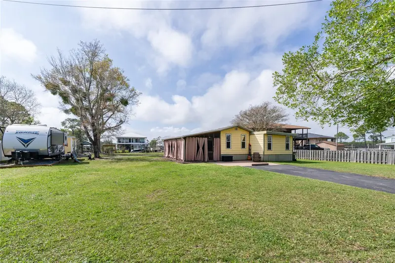 5411 Japonica Ave, FL