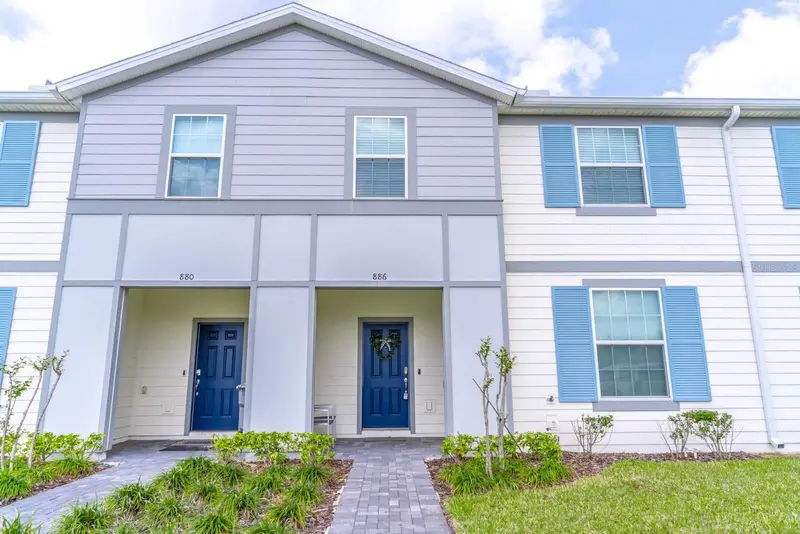 886 Paradise Dr, FL