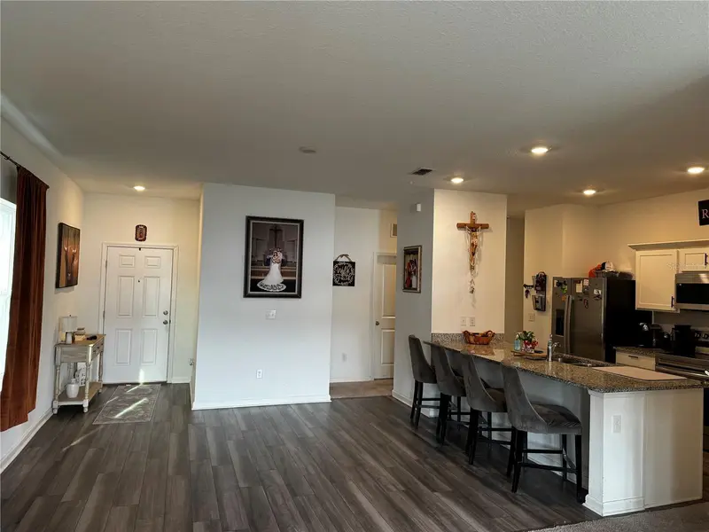 927 Kelly Fern Loop, FL