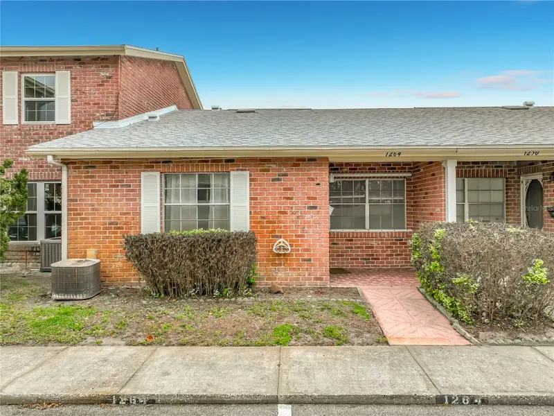 1264 Village Way, FL