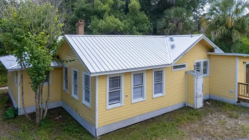 735 Montreville Ave, FL