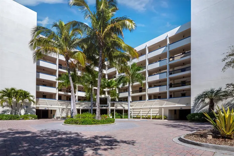 2020 Harbourside Dr #417, FL