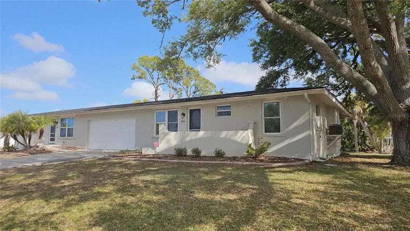 284 Rotonda Blvd W, FL