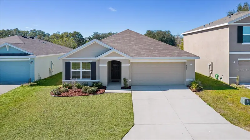 8661 Triumph Cir, FL