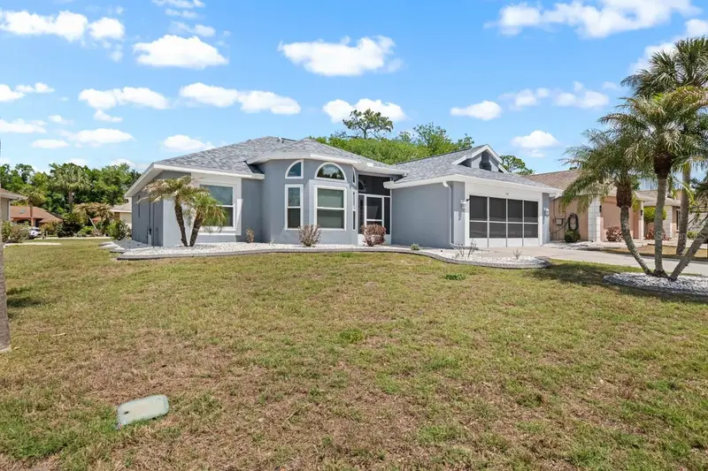327 Caloosa Woods Ln, FL