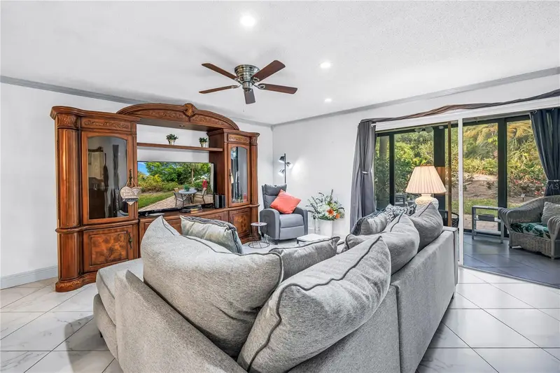 415 Spring Lakes Blvd #415 D, FL