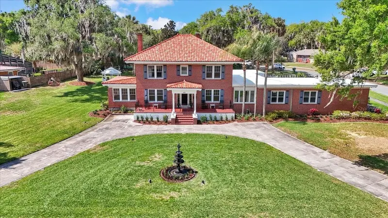 405 Lakeshore Dr, FL