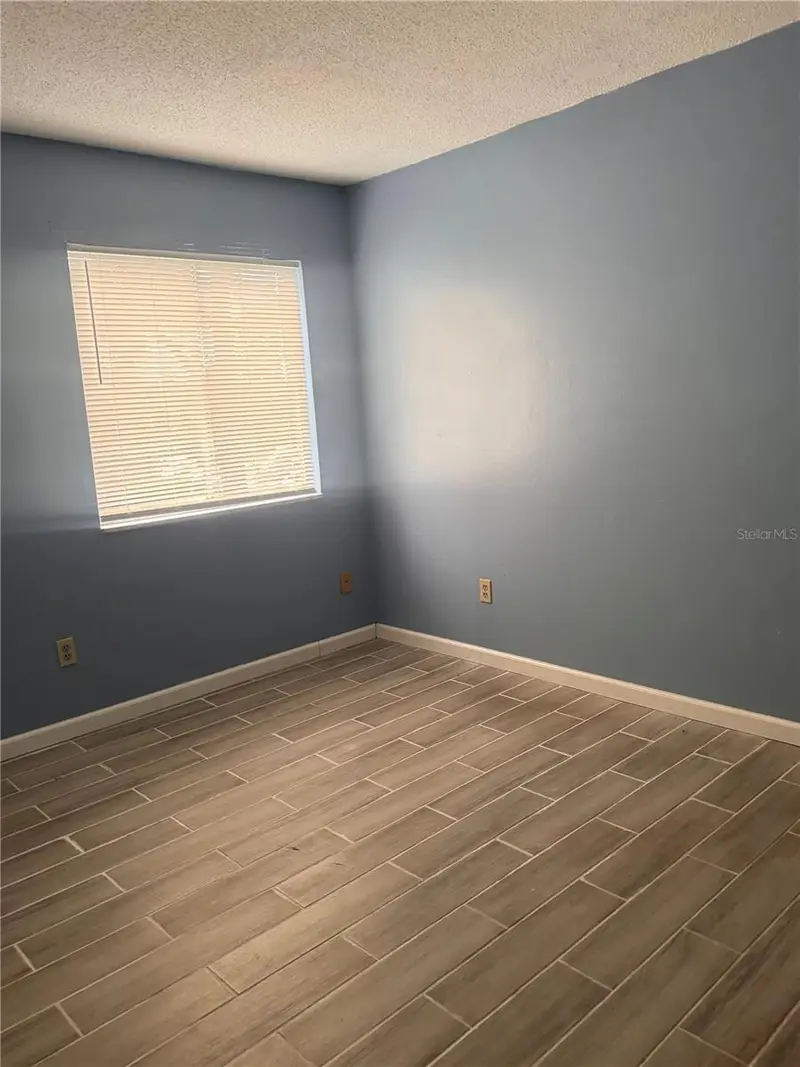 5084 Downing St #2, FL