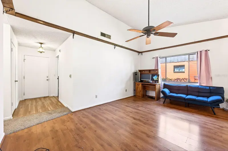 5433 Pinetrail Way, FL