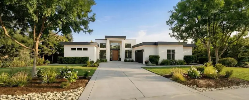 Clermont listing