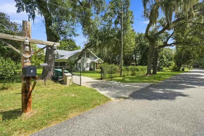 5572 S Marlin Pt, FL