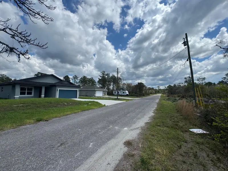 Fisher Loop Pass, FL