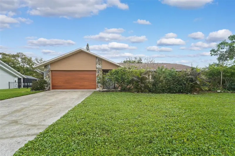 2007 Golf View Dr, FL