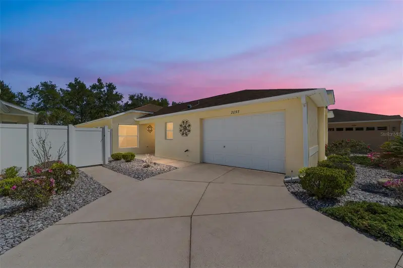 2055 Hydrangea Ave, FL