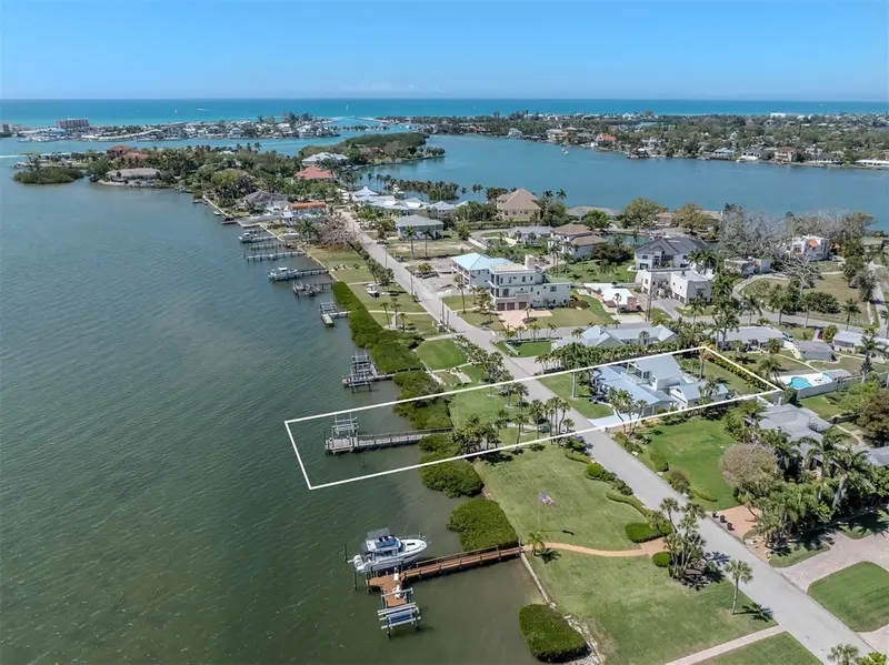 212 Sunrise Dr, FL