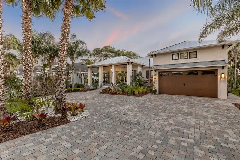 1502 Saxon Dr, FL