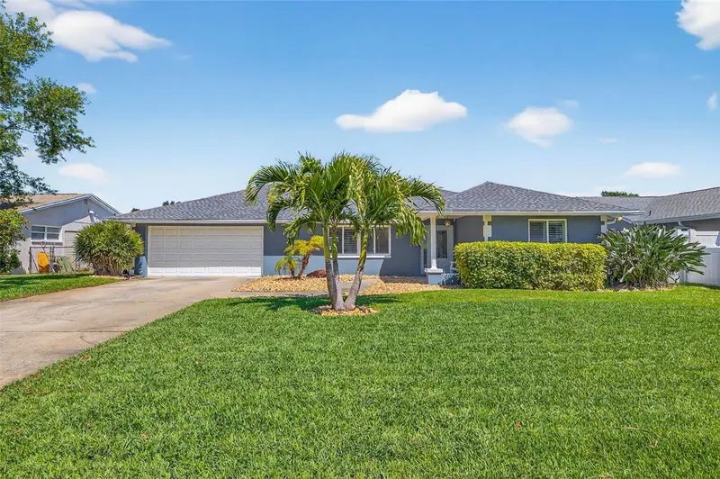 1435 48th Ave Ne, FL