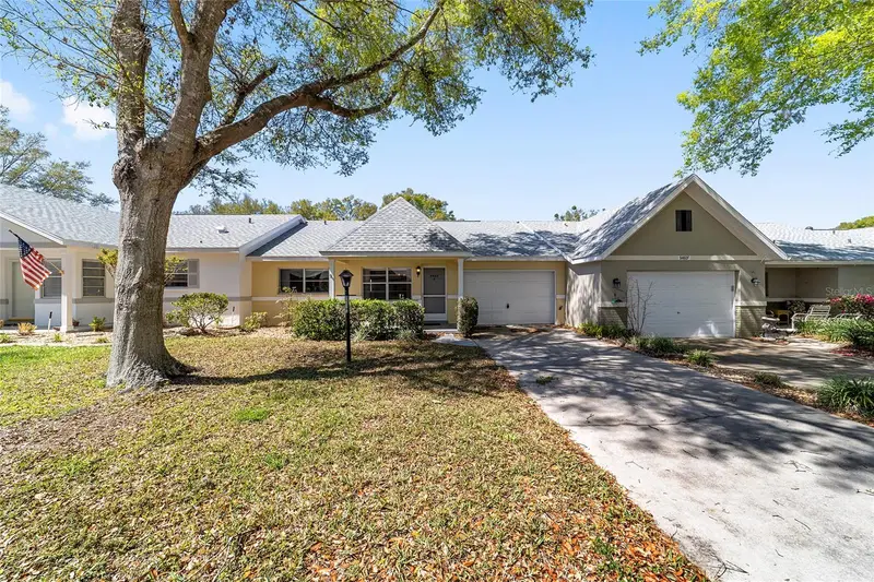 9460 Sw 84th Ter #E, FL