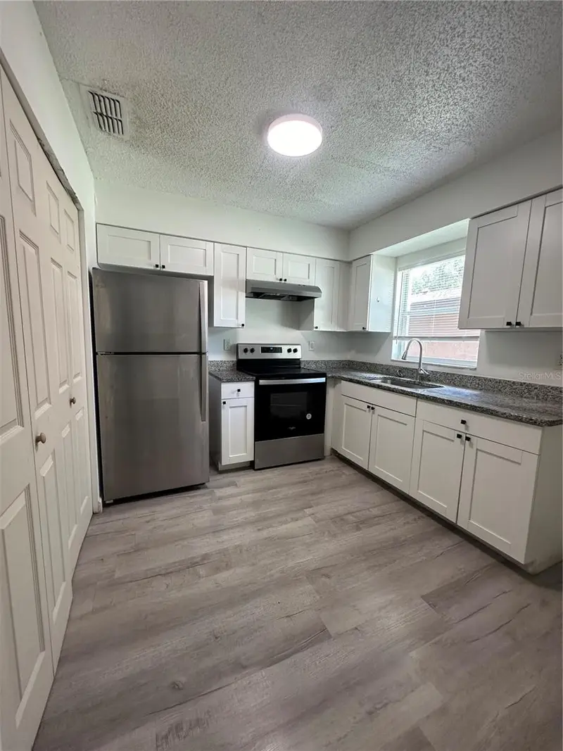 704 Sunset Ave #B, FL