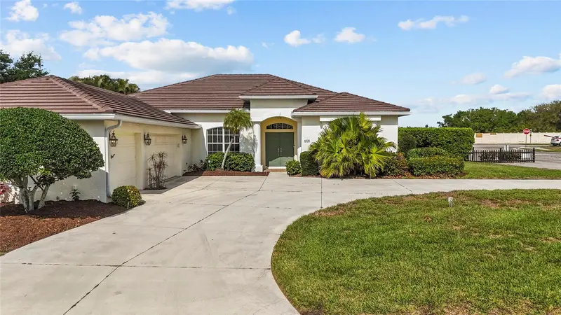 600 Cockatoo Cir, FL
