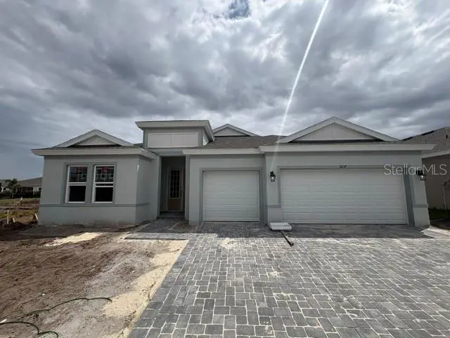 5237 Wolf Creek Dr, FL