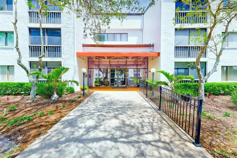 2593 Countryside Boulevard, FL