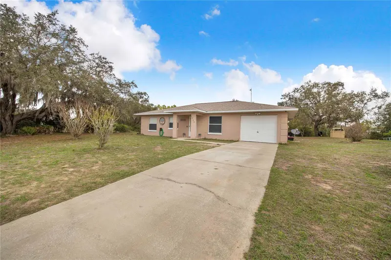 2569 Cedarwood Dr, FL
