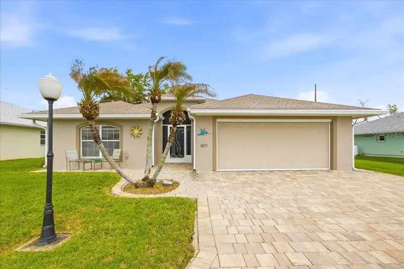 601 Sweetwater Way, FL