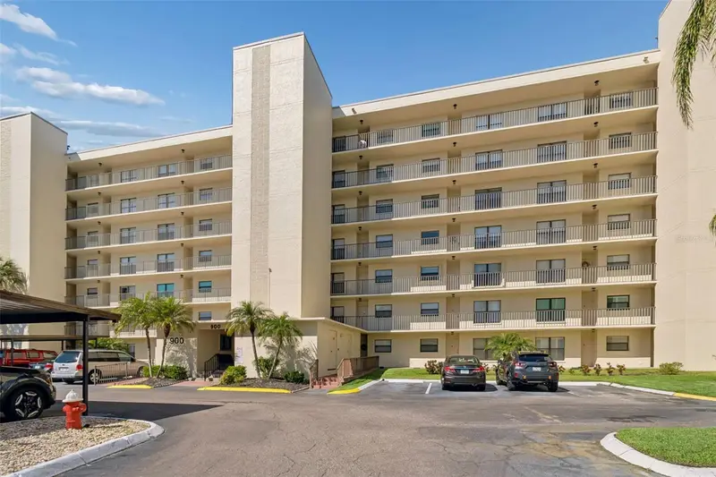 900 Cove Cay Dr #5f, FL