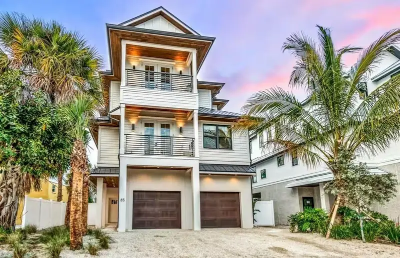 85 Avenida Messina, FL