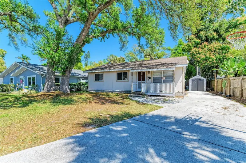 2015 22nd St W, FL
