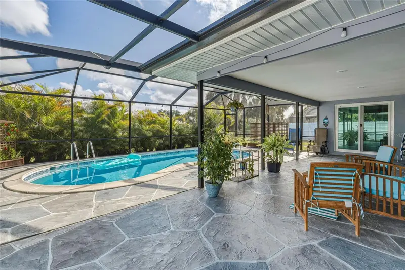 2440 Auburn Blvd, FL
